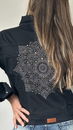 Campera Gunda Jean Negro - SALDO
