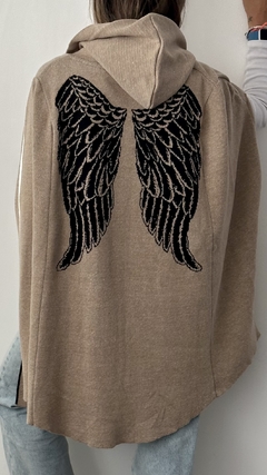 Capa Gotica Beige en internet