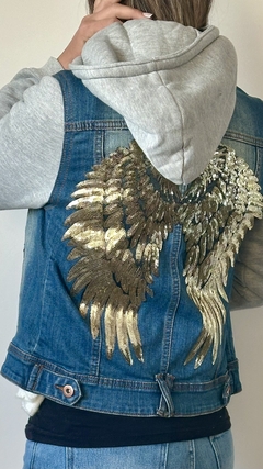 Campera Manga Buzo Clarita Alas Doradas