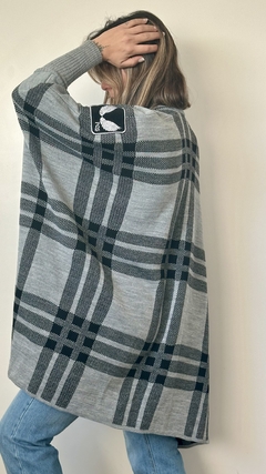 Saco Poncho Gris - porquesiche