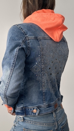Imagen de Campera Cielo Gunda Naranja Fluo
