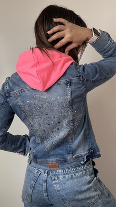 Campera Cielo Rosa Fluo