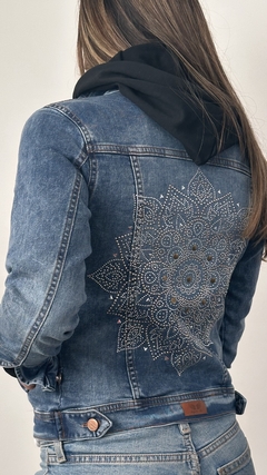Campera Cielo Gunda con Negro