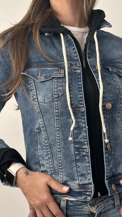 Campera Cielo Gunda con Negro - porquesiche