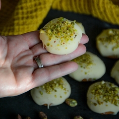 Cookies de Chocolate Blanco con Pistachos - Keto en internet