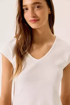 REMERA MODIOLA (INEDITA) - comprar online