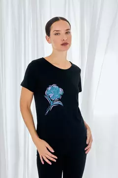 REMERA ZINNIA (Y-LOVERS) en internet