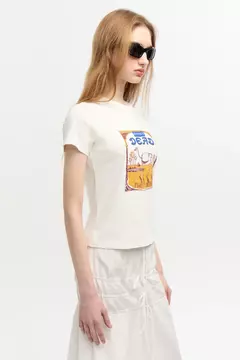 REMERA BABY CAMEL (AY NOT DEAD) en internet