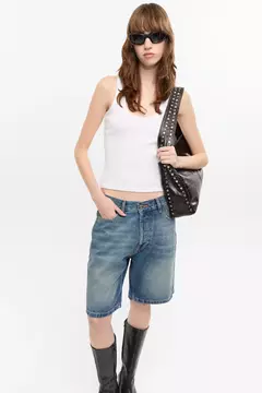 SHORT LOOSE WASHED BLUE (AY NOT DEAD) en internet