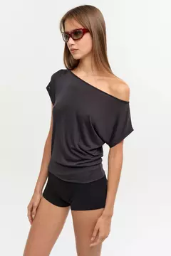 TOP ASYMMETRIC AGNES (AY NOT DEAD) en internet