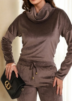 Conjunto Aline Cimento na internet
