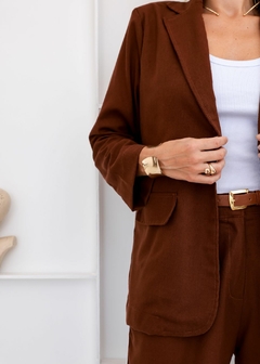 Conjunto Valentina Marrom (Blazer e Calça) na internet