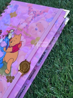 Agenda 2025 Pooh COLEÇÃO NOSTALGIA - Papelaria Ananda - Papelaria Ananda