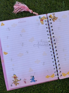 Caderno Pooh Favo de Mel - Papelaria Ananda na internet