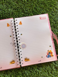 Caderno Pooh - Papelaria Ananda - comprar online