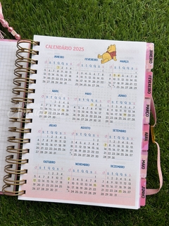 Agenda 2025 Pooh COLEÇÃO NOSTALGIA - Papelaria Ananda - comprar online