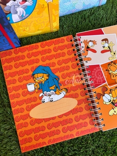 Caderno Garfield Colegial - Nostalgia - Papelaria Ananda - comprar online