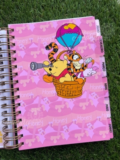 Agenda 2025 Pooh COLEÇÃO NOSTALGIA - Papelaria Ananda