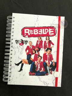 Caderno Rebelde 2004 - NOVA VERSÃO - Papelaria Ananda