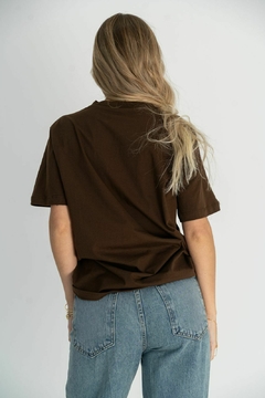 T-shirt Básica Marrom - Melanina Moda Feminina