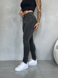 Calça Jeans Skinny Tokio Estonada - comprar online