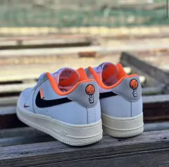 AIR FORCE ORANGE na internet