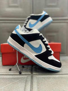 DUNK LOW PRETO AZUL - comprar online