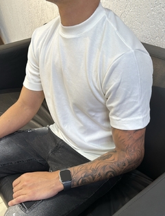 CAMISETA BÁSICA BRANCA LISA