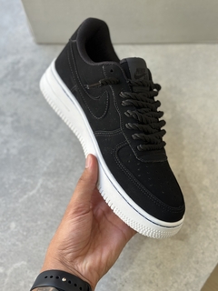 Imagem do AIR FORCE 1 BLACK CAMURÇA