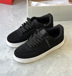 AIR FORCE 1 BLACK CAMURÇA - 011 CAMISETAS