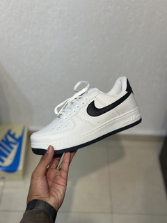 Imagem do AIR FORCE BRANCO PRETO COURO