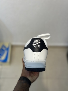 AIR FORCE BRANCO PRETO COURO na internet