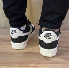 AIR FORCE 1 PRETO NUDE na internet