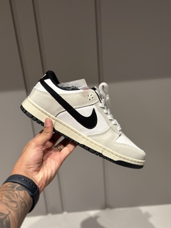 Imagem do DUNK LOW BRANCO PRETO