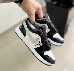 AIR JORDAN 1 LOW PRETO - loja online