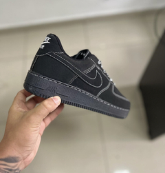 AIR FORCE 1 REACT PRETO - 011 CAMISETAS
