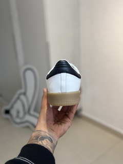 SAMBAE WHITE BLACK na internet