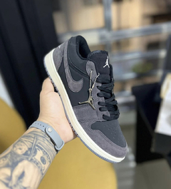 AIR JORDAN 1 LOW CAMURÇA