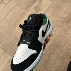AIR JORDAN 1 LOW GREEN na internet