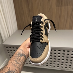AIR JORDAN LOW MARROM na internet
