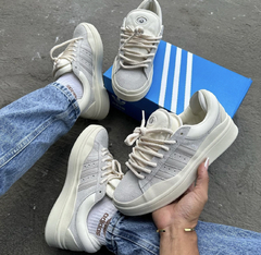CAMPUS X BAD BUNNY OFF WHITE - comprar online