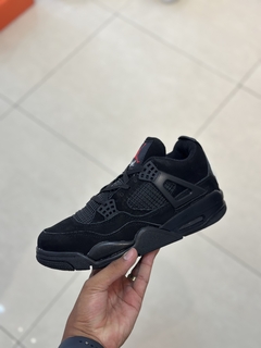 AIR JORDAN 4 RETRO na internet