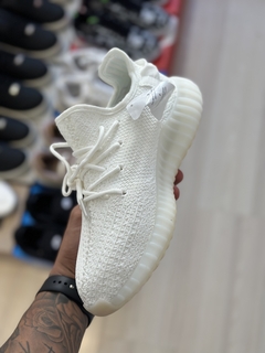 YEEZY BOOST BRANCO