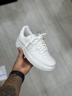 Imagem do AIR FORCE WHITE PERSONALIZADO