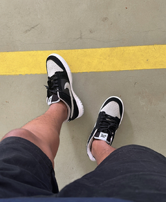 DUNK LOW PRETO CINZA na internet