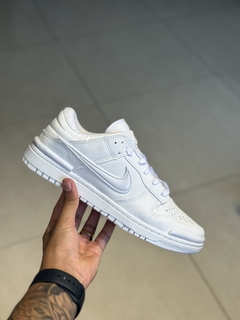 DUNK LOW TWIST BRANCO - loja online