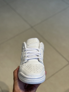 DUNK LOW TWIST BRANCO na internet