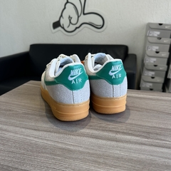 AIR FORCE GREEN CARAMELO - 011 CAMISETAS