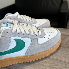AIR FORCE GREEN CARAMELO na internet
