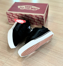 KNU SKOOL ALL BLACK na internet